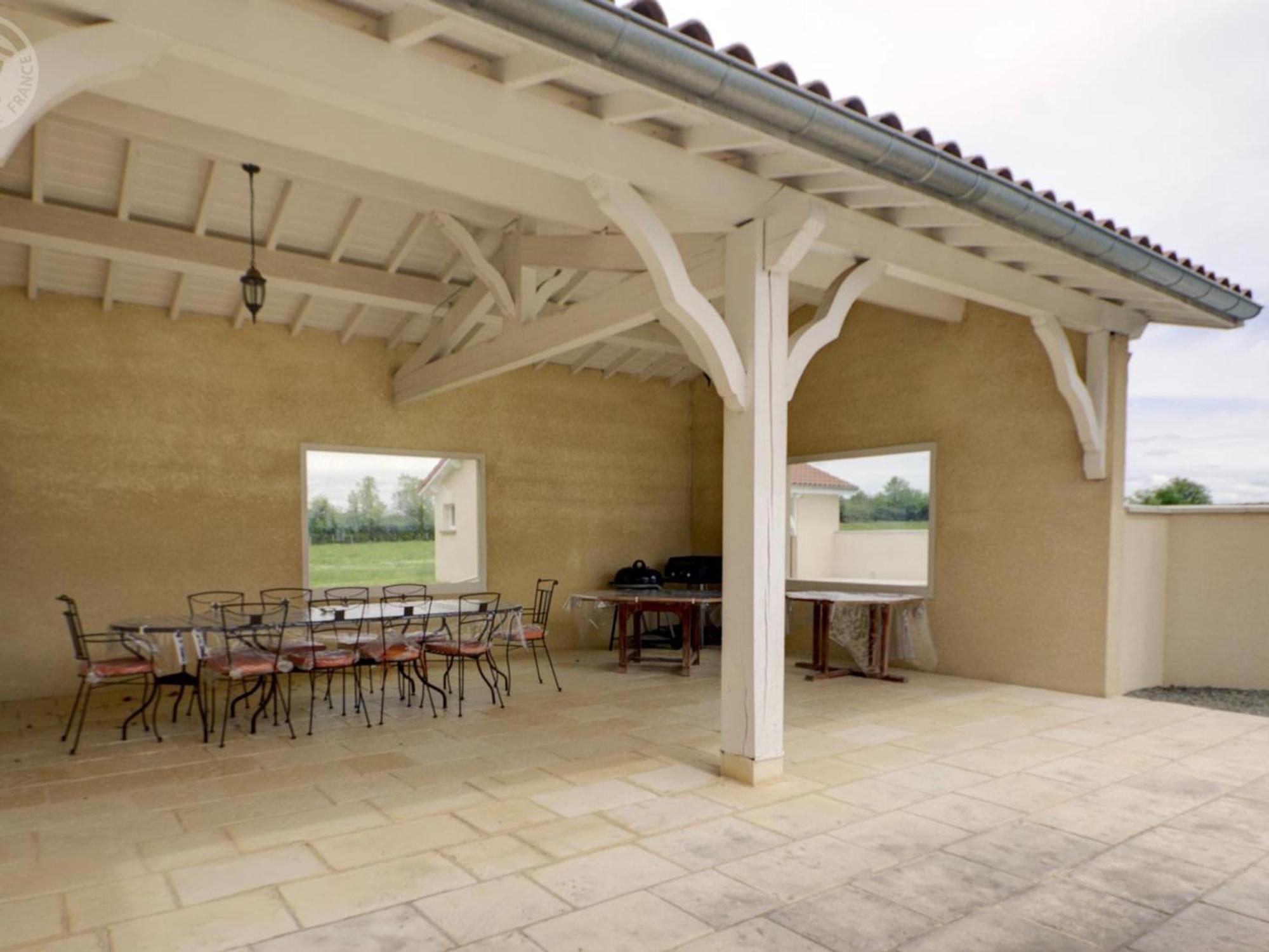 Belle Maison De Campagne Avec Piscine, 4 Chambres, Jardin Et Terrasse Pres De Montbrison - Fr-1-496-48 Chalain-le-Comtal Exterior foto